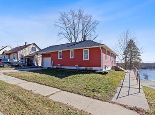 1134 W Pleasant St, Portage, WI 53901