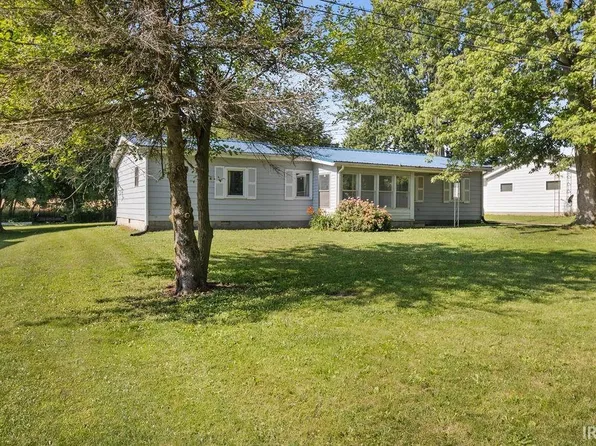 303 W Sycamore St, Silver Lake, IN 46982