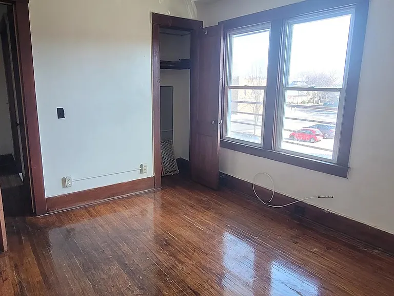 539 Parsells Ave #4 — Photo 8