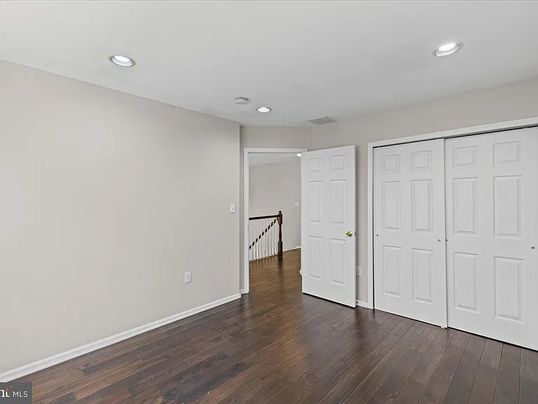 302 Wellington Park Dr — Photo 22