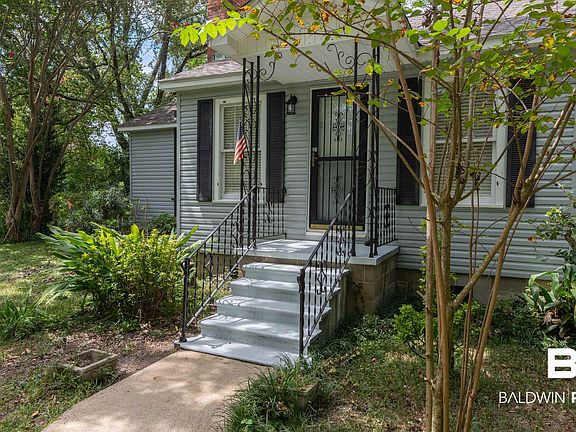 2nd image of 2126 Barron Pl