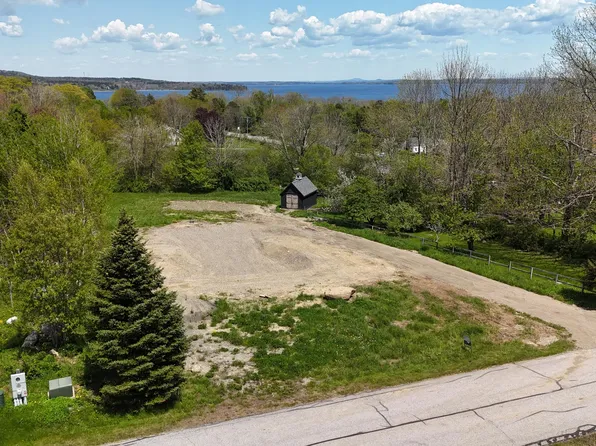 13 Old Stone Road, Lincolnville, ME 04849