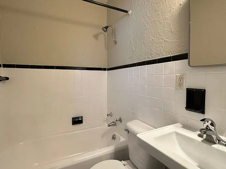 1 & 2 Bedrooms-Brady St - Heat & Electricity Included — Photo 17