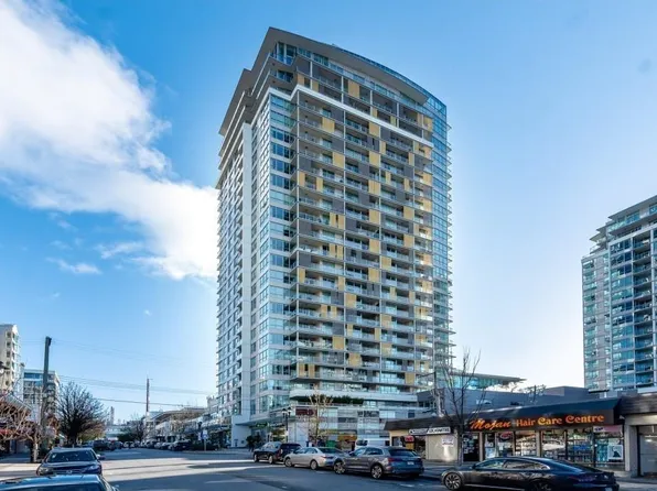 125 E 14th St, North Vancouver, BC