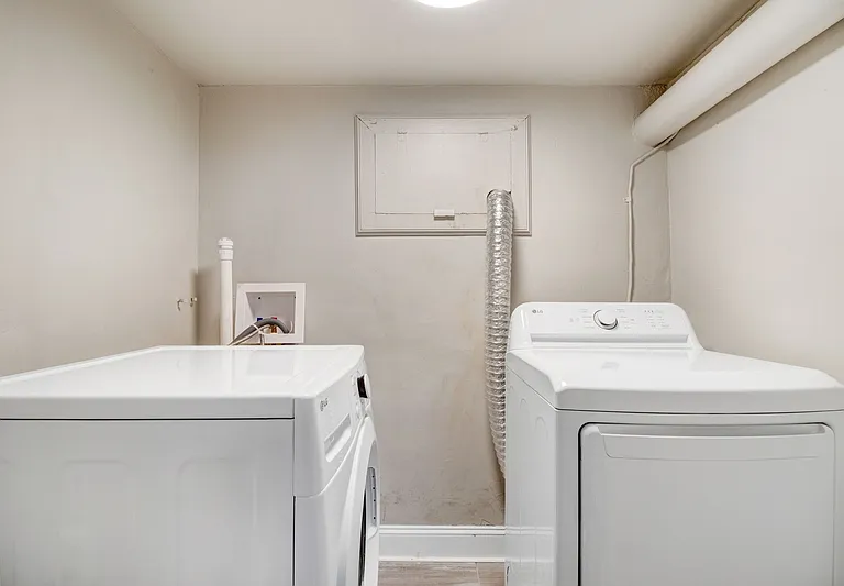 105 Pineland Cir #C — Photo 14
