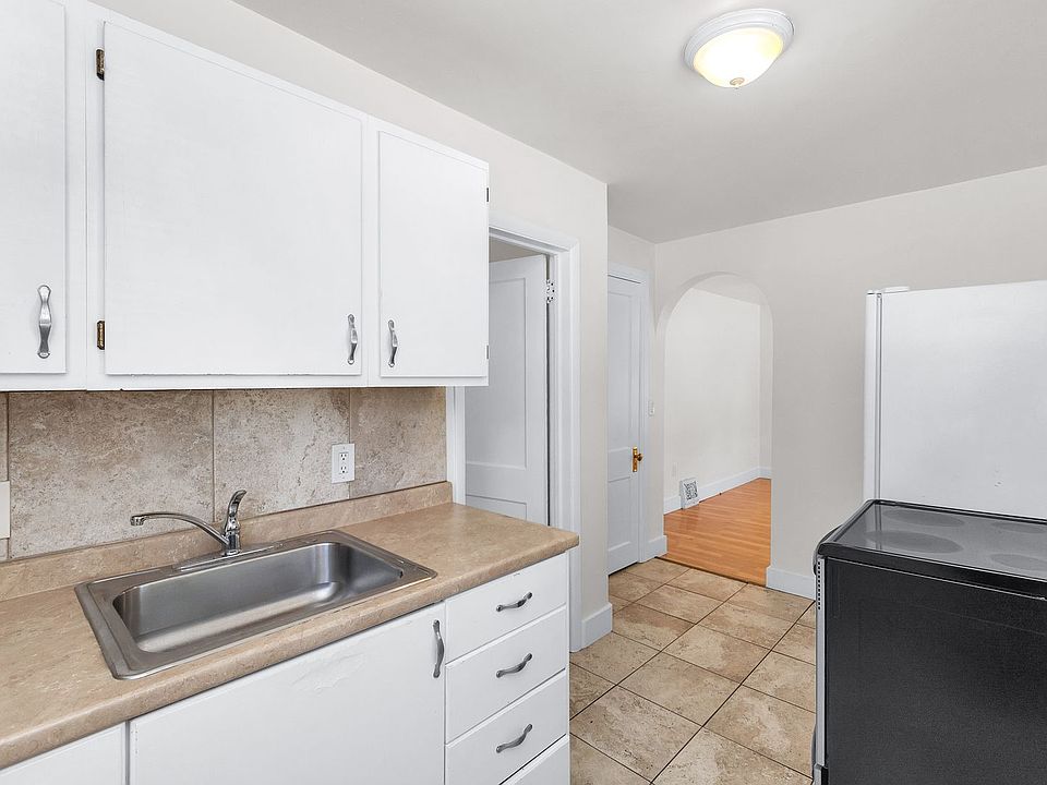 1st image of 2340 Eccles Ave #1