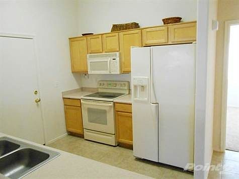 Kitchen cooking area