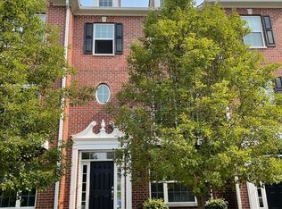 8213 Dan Allen Dr, Fishers, IN