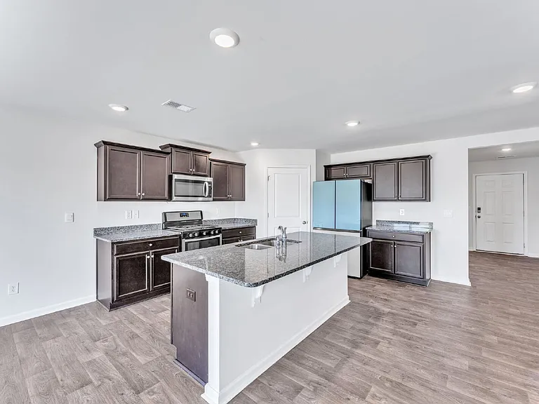 107 Milldale Dr — Photo 9