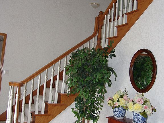 Beautiful Foyer Staircase