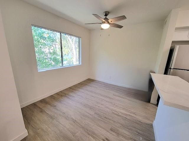 1st image of 13951 Moorpark St #301