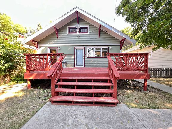 3rd image of 108 Burlington Ave