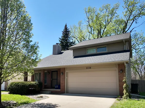 1116 59th St, West Des Moines, IA 50266