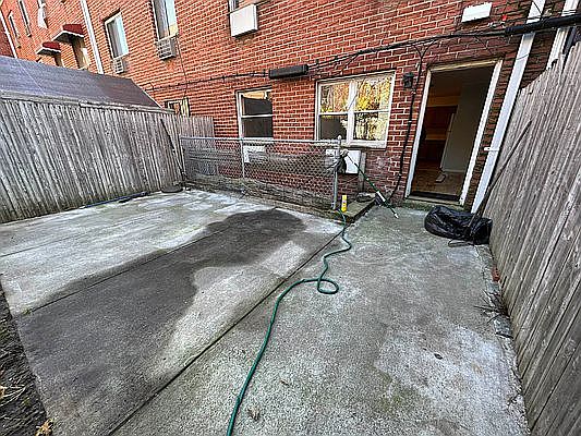 5th image of 77 Herbert St #1