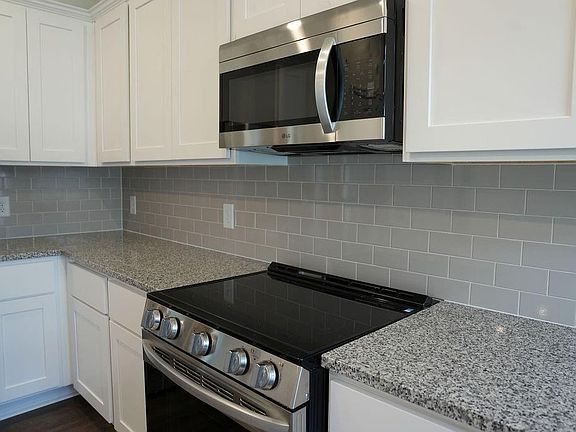 3rd image of 10699 Crockett Meadows Blvd