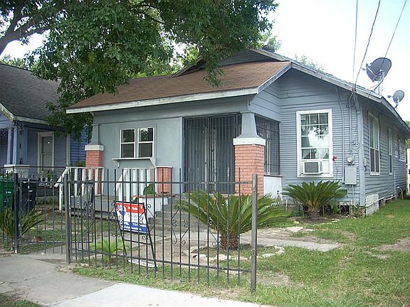 2119 Marion Street- A few blocks from newest transit line.
