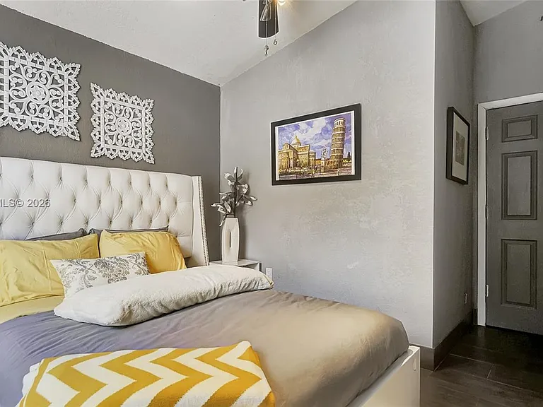 1521 SW 5th Ct — Photo 12