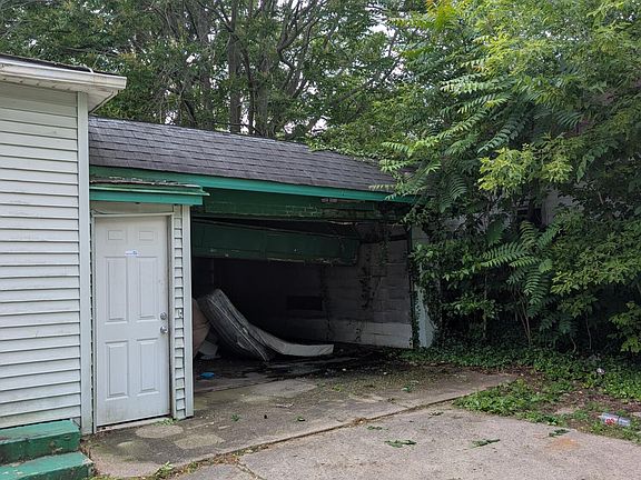 3rd image of 1608 2nd St