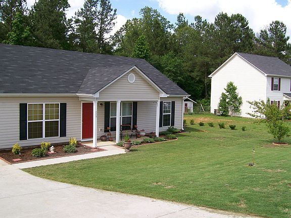 3rd image of 229 Vineyard Dr