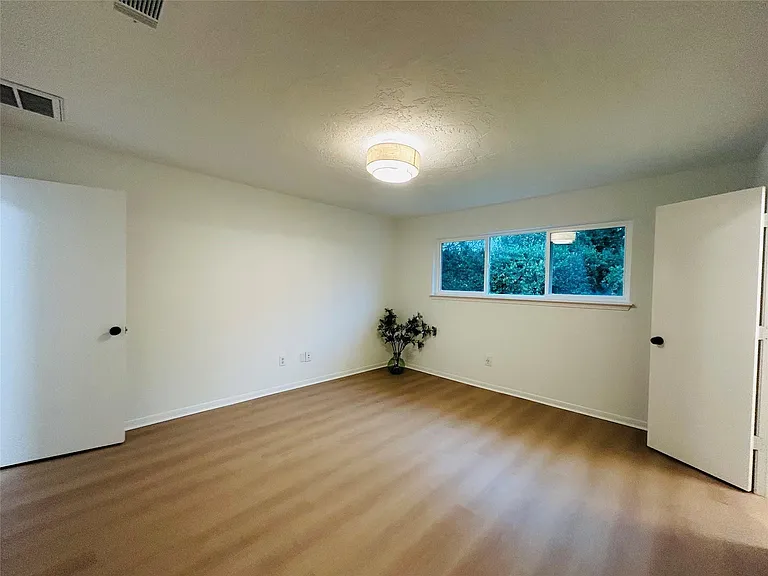 12118 Dorrance Ln — Photo 11