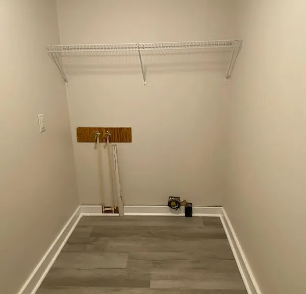 328 Falls Rd — Photo 12