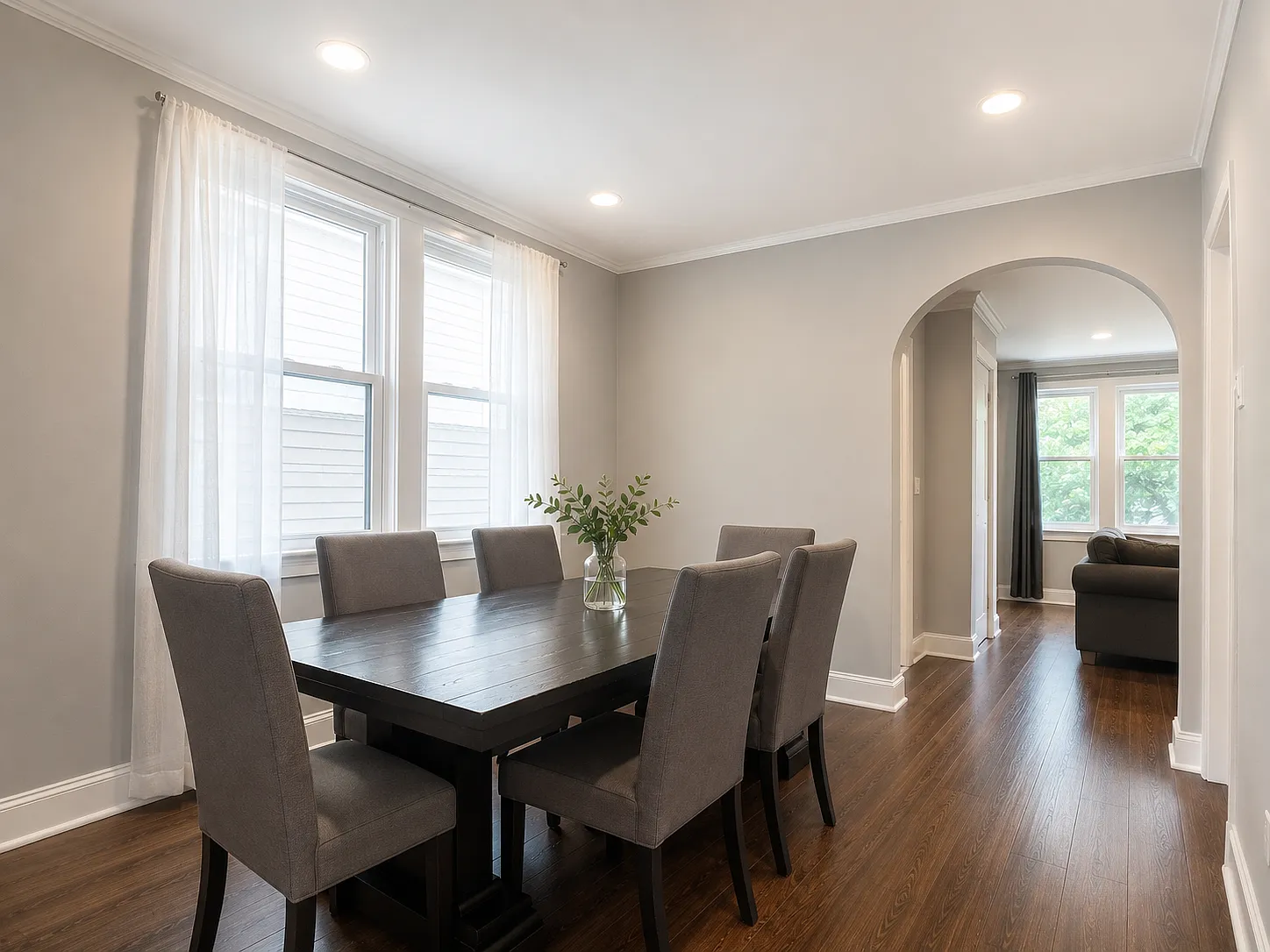 2 bed, 1000 sqft, $2,200 — Photo 3