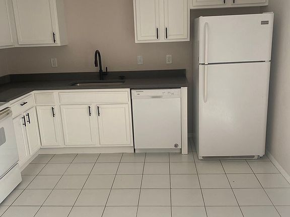 4th image of 1816 1st St
