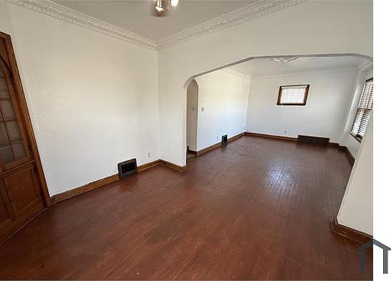 2nd image of 2821A N 57th St