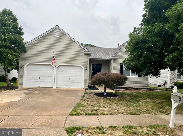 9 Ashley Dr, Delran, NJ 08075