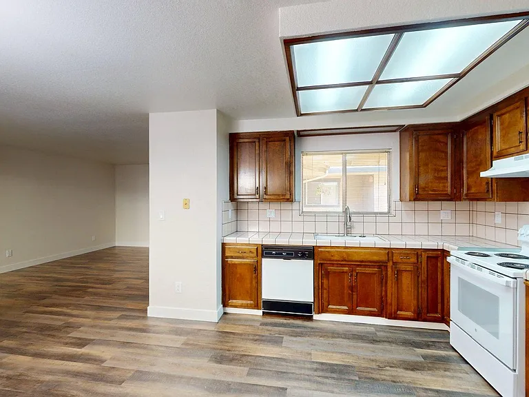 173 Wayside Dr — Photo 8