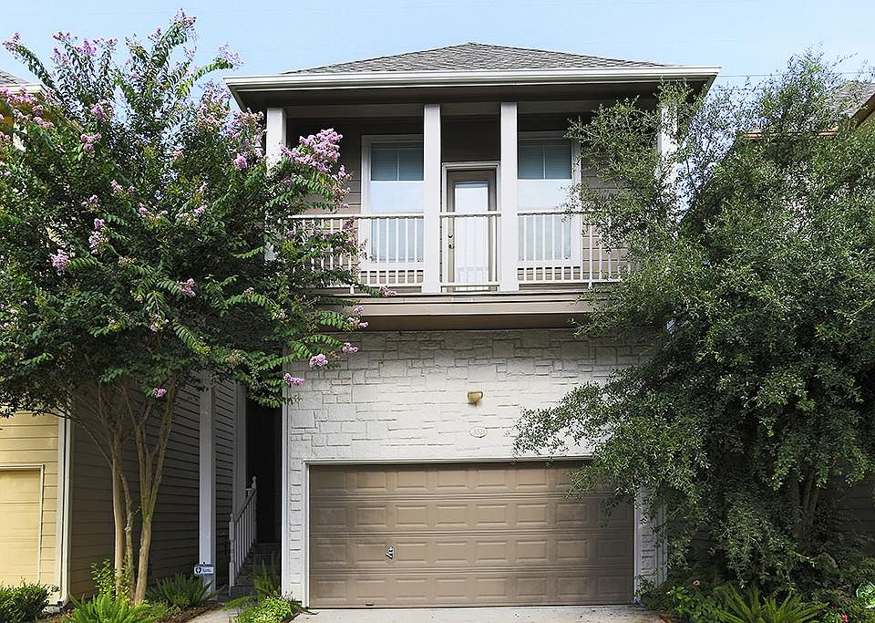 Beautiful updated home in a gated community in Garden Oaks with stone faced and spacious fully fence