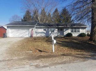 404 S White St, Sidney, IL 61877