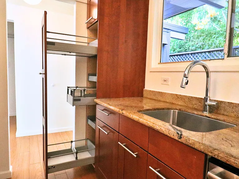 2467 Alvin St — Photo 12