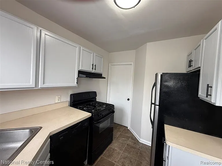 3264 Coolidge Hwy — Photo 6