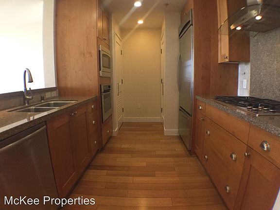 4th image of 700 W East St Unit 501