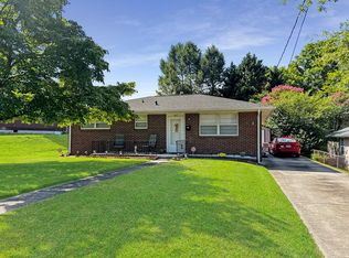 227 Meadowbrook Dr, Danville, VA 24540