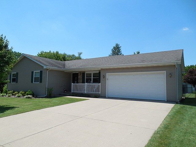 1st image of 2105 Fox Chase Dr