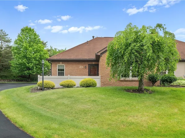 22 Ashford Dr, Cranberry Township, PA 16066