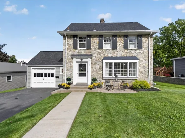 77 Hartford Ter, New Hartford, NY 13413