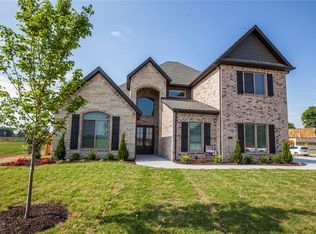 8708 W Birdsong Ln, Bentonville, AR 72713