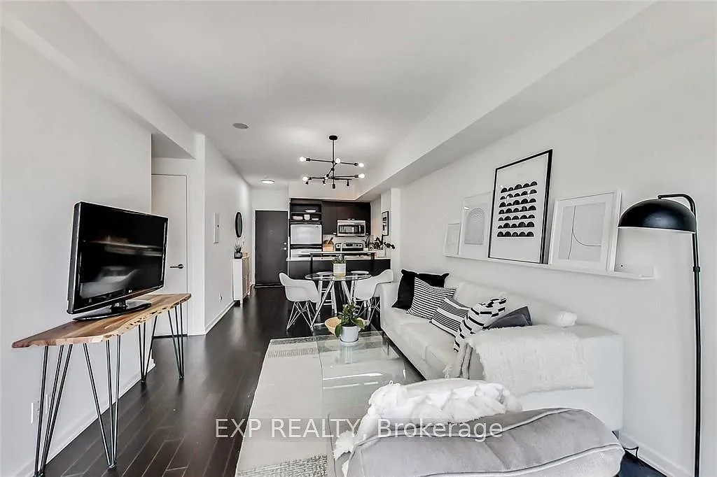1 bed, $2,475 — Photo 3