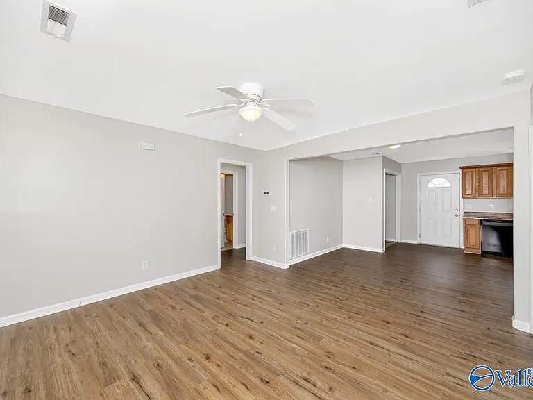 800 Linwood Dr NW — Photo 11