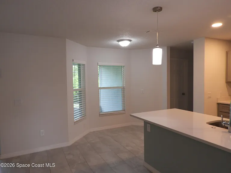 1530 Paley Cir SE — Photo 8