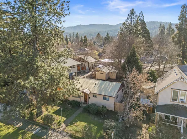 840 B St, Ashland, OR 97520