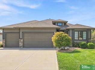 12504 S 81st Ave, Papillion, NE 68046