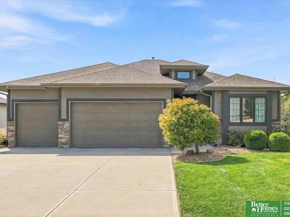 12504 S 81st Ave, Papillion, NE 68046