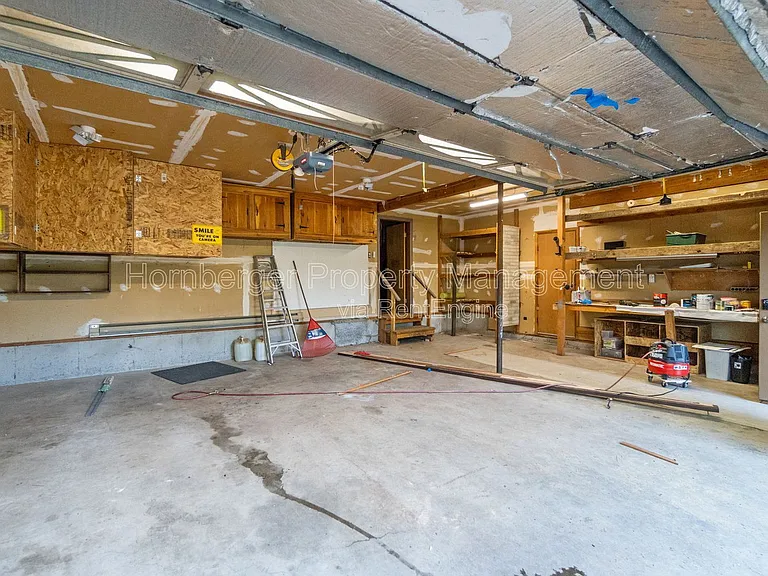 1407 W Spring Ln — Photo 30