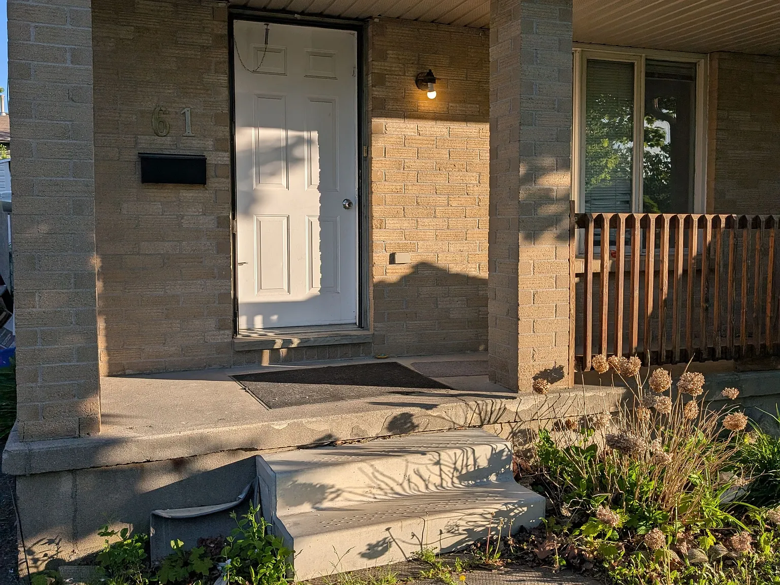 3 bed, $2,300 — Photo 2