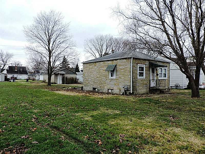 1st image of 909 Camp St