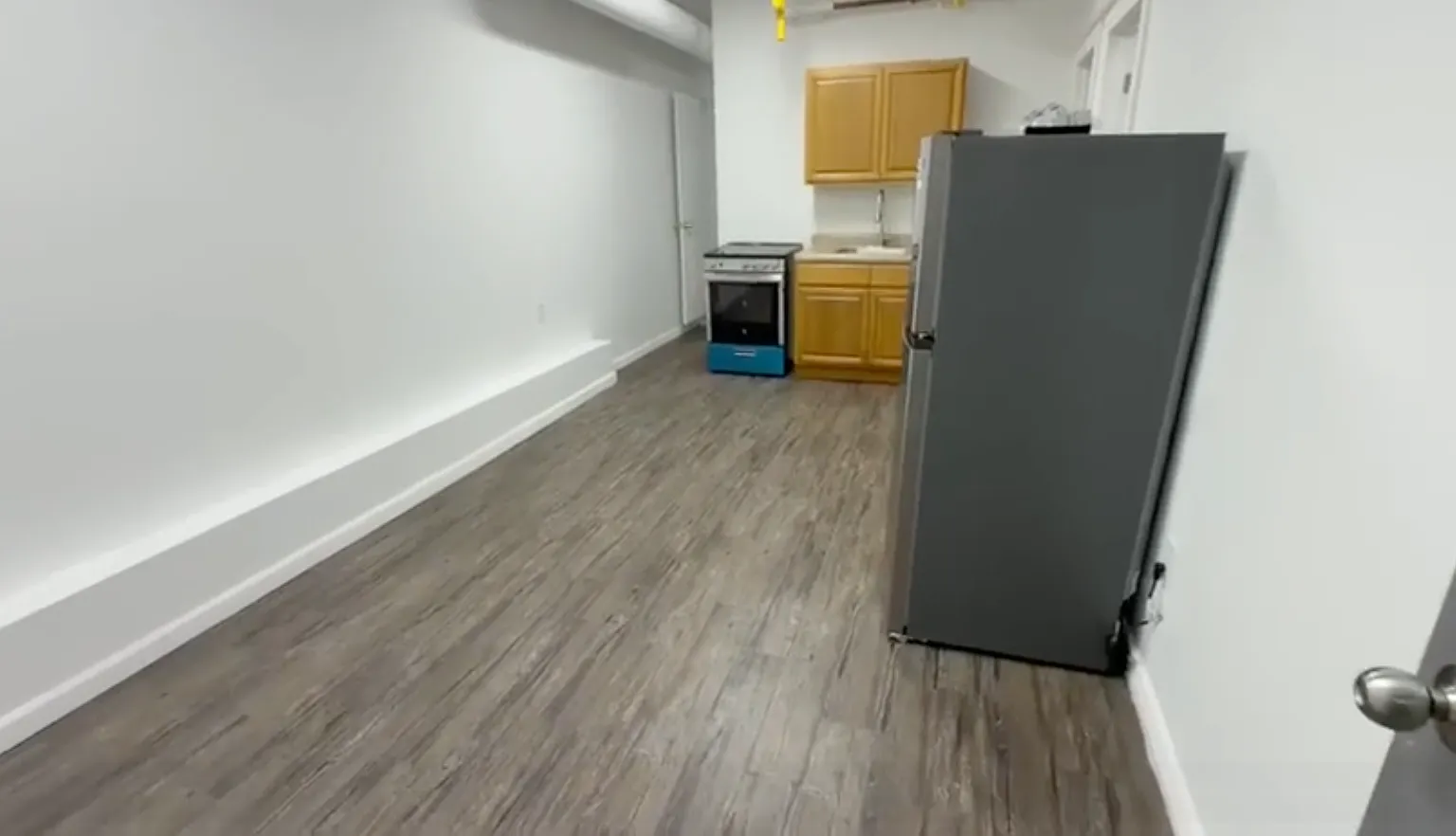 2 bed, 800 sqft, $2,997 — Photo 2
